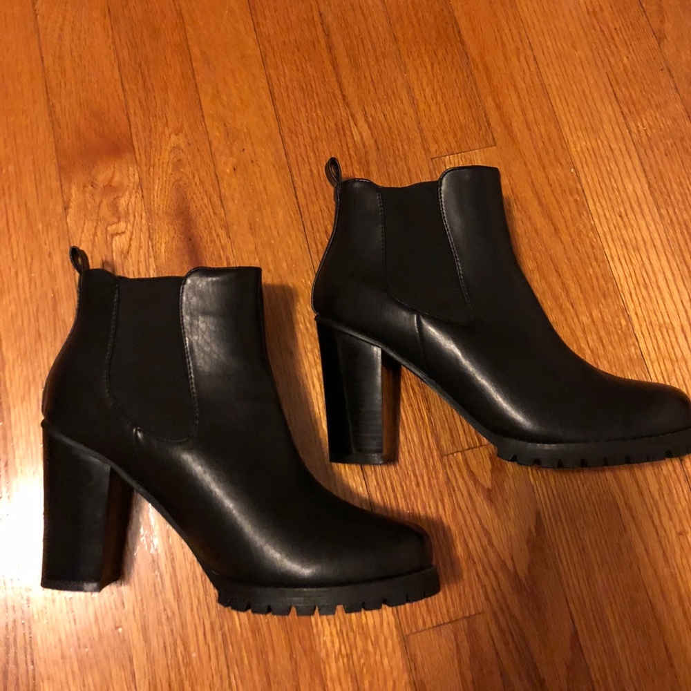 Chelsea Boots